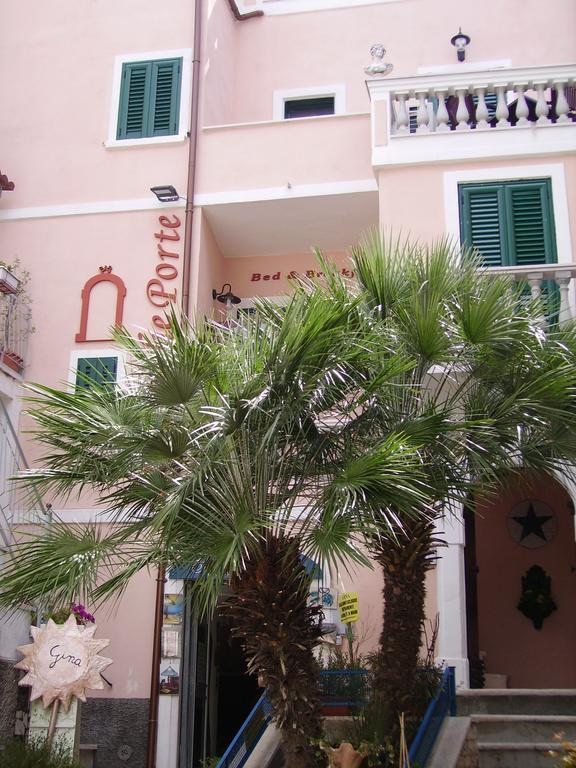 Le Antiche Porte Peschici Bagian luar foto