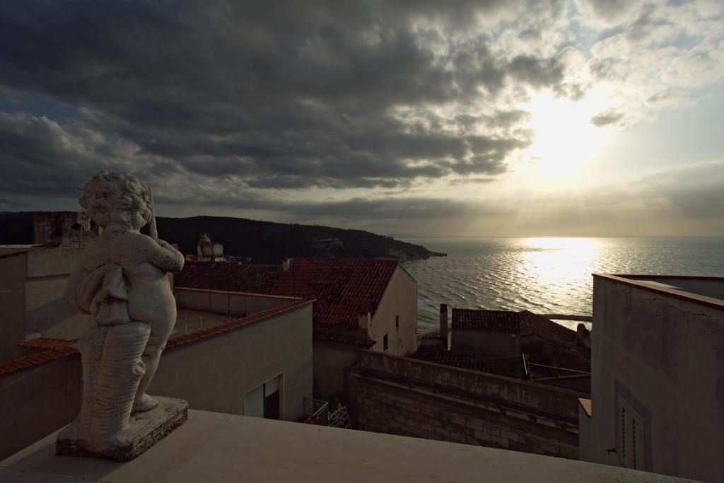 Le Antiche Porte Peschici Bagian luar foto